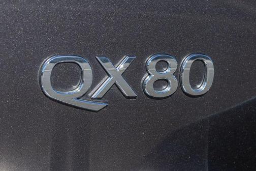 2023 INFINITI QX80 Luxe