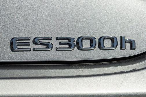 2025 Lexus ES 300h Base