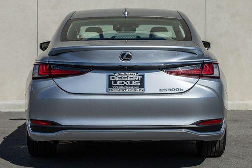 2025 Lexus ES 300h Base