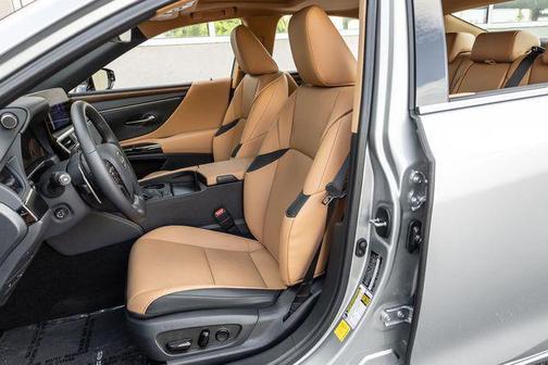 2025 Lexus ES 350 Base