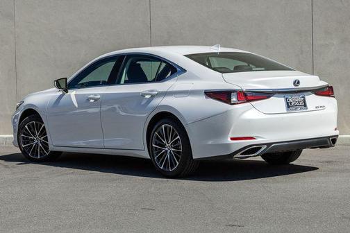 2025 Lexus ES 350 Base