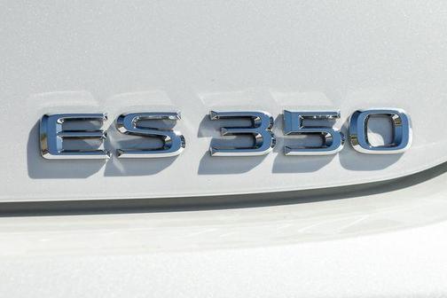 2025 Lexus ES 350 Base