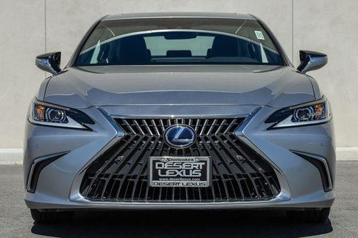 2022 Lexus ES 300h Base