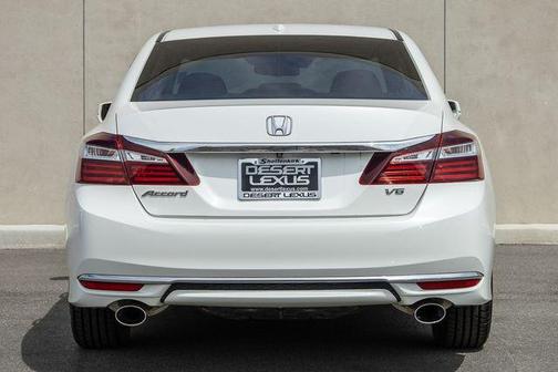 2017 Honda Accord EX-L w/Navigation & Honda Sensing