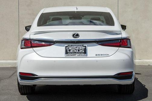 2025 Lexus ES 300h Base