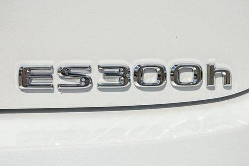 2025 Lexus ES 300h Base
