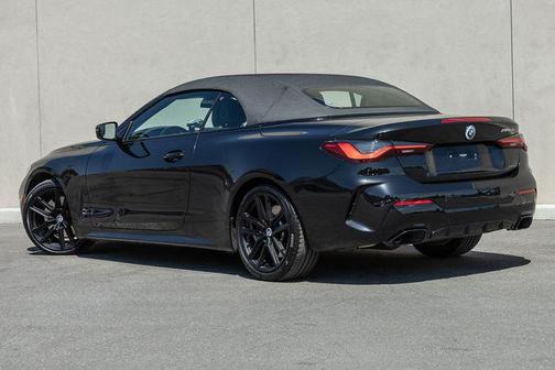 Black Sapphire Metallic 2023 BMW M440 i