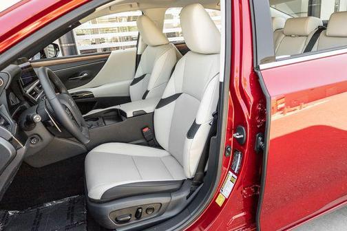 2025 Lexus ES 350 Base