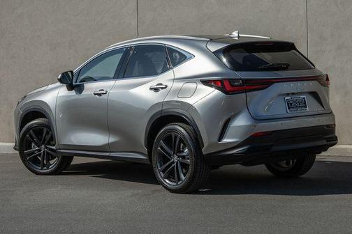 2025 Lexus NX 450h+ Luxury