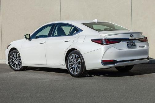 2020 Lexus ES 300h Base