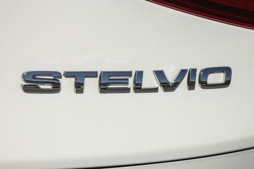2022 Alfa Romeo Stelvio Ti