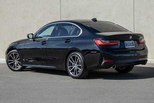 2021 BMW 330 i