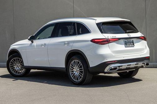 2025 Mercedes-Benz GLC 300 4MATIC