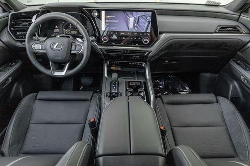 2026 Lexus TX 550h+ Luxury