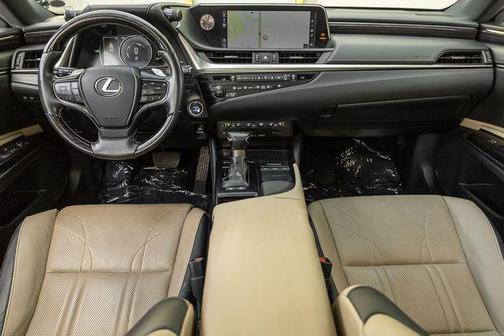 2019 Lexus ES 300h Luxury