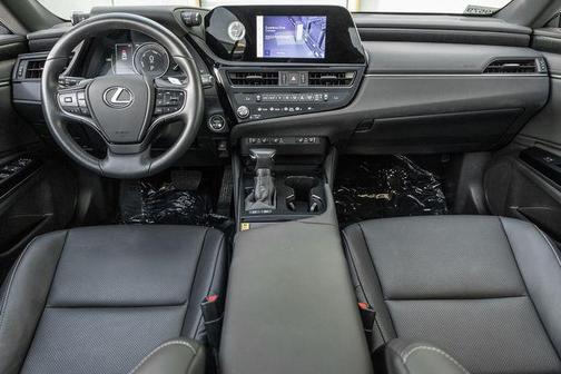2025 Lexus ES 300h Base