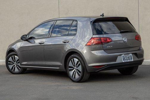 2016 Volkswagen e-Golf SE