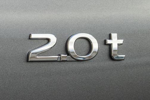 2017 INFINITI Q60 2.0T