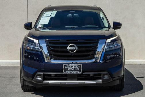 2022 Nissan Pathfinder Platinum 2WD