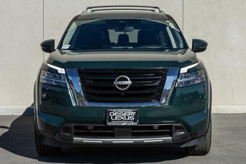 2023 Nissan Pathfinder Platinum FWD