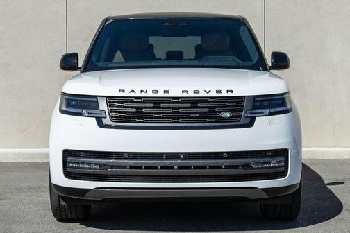 Icy White Gloss 2025 Land Rover Range Rover P530 Autobiography