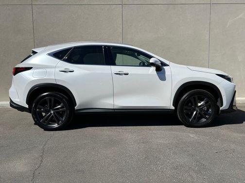 Eminent White Pearl 2025 Lexus NX 450h+ Luxury