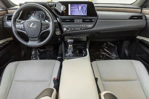 Eminent White Pearl 2024 Lexus ES 300h Base