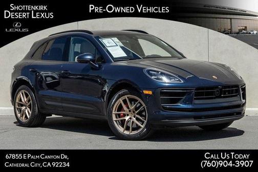 2023 Porsche Macan Base