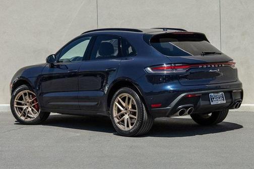 2023 Porsche Macan Base