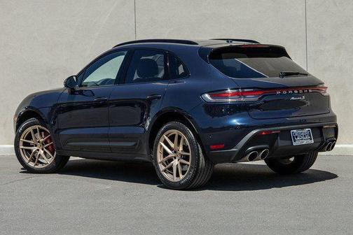 2023 Porsche Macan Base