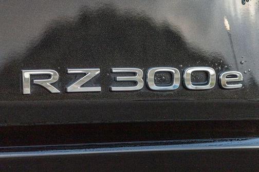 2024 Lexus RZ 300e Premium