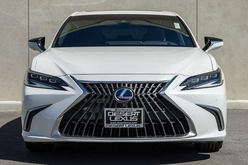 2022 Lexus ES 300h Luxury