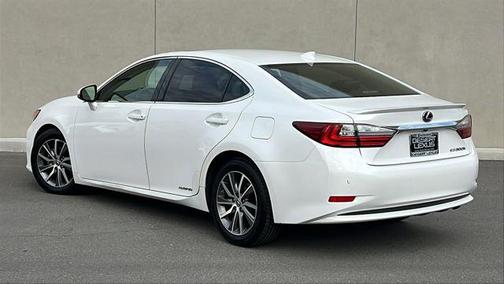 2016 Lexus ES 300h Base