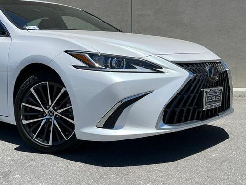 Eminent White Pearl 2025 Lexus ES 350 Base