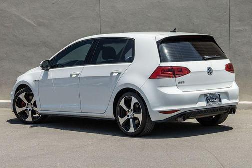 2016 Volkswagen Golf GTI 2.0T SE 4-Door