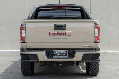 Desert Sand Metallic 2021 GMC Canyon AT4