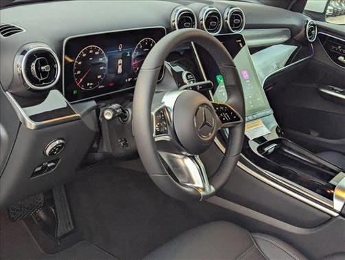 2025 Mercedes-Benz GLC 300 Base