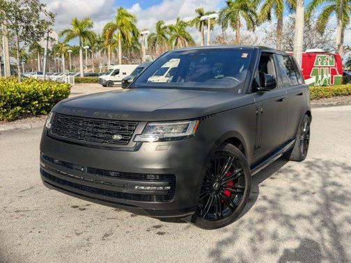 2023 Land Rover Range Rover P530 SE