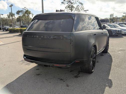 2023 Land Rover Range Rover P530 SE