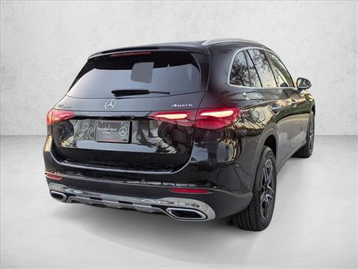 2026 Mercedes-Benz GLC 300 4MATIC