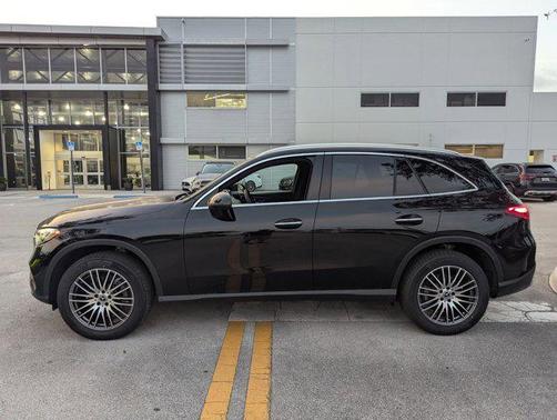 2025 Mercedes-Benz GLC 300 Base