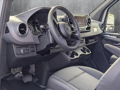 2025 Mercedes-Benz Sprinter 2500 High Roof