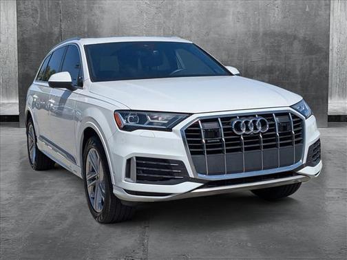 2021 Audi Q7 45 Premium Plus