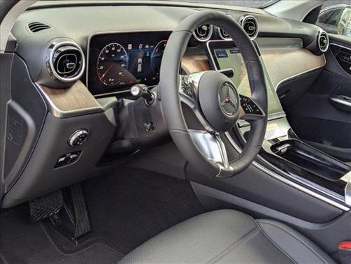 2025 Mercedes-Benz GLC 350e Base