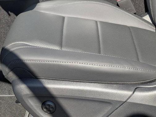 Black 2026 Mercedes-Benz GLE 450 4MATIC