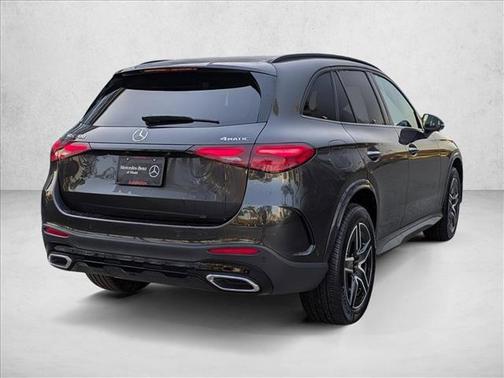 2026 Mercedes-Benz GLC 300 4MATIC
