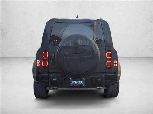 2023 Land Rover Defender 110 X-Dynamic SE