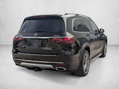 2026 Mercedes-Benz GLS 450 4MATIC
