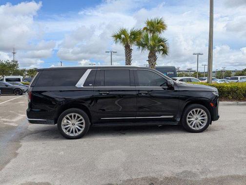 2023 Cadillac Escalade ESV Premium Luxury