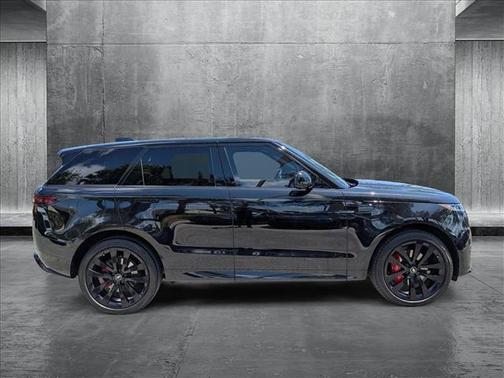 2024 Land Rover Range Rover Sport SE